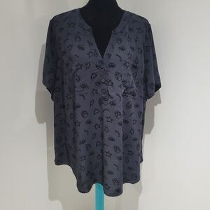 Torrid Women's Harper Georgette Skull Print Blouse Size 3 Gray Whimsigoth Casual